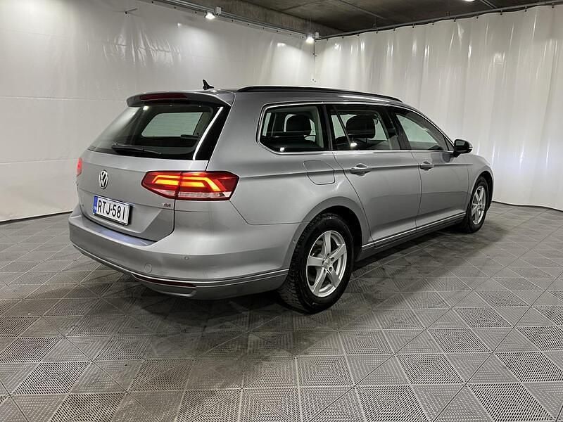 Käytetty VW Passat Edition 120 HP (88 kW) 2018 Farmari