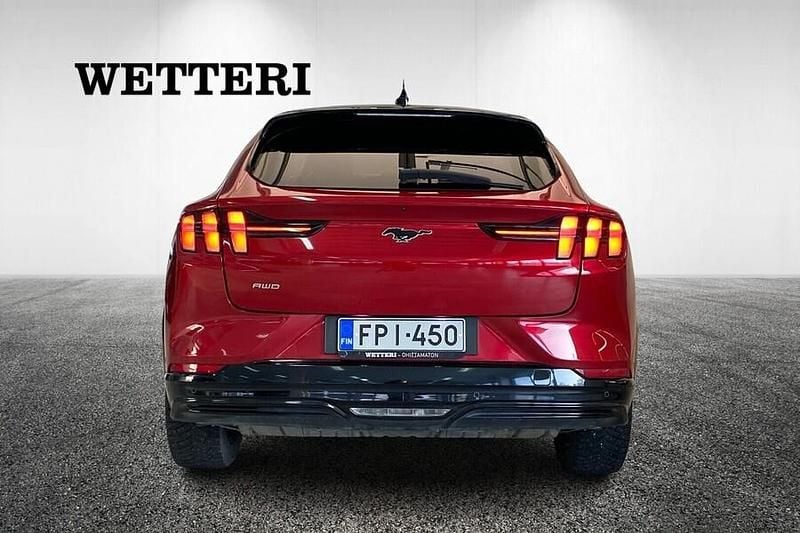 Käytetty Ford Mustang Mach-E 275 kW (375 HP) 2022 Punainen Katumaasturi
