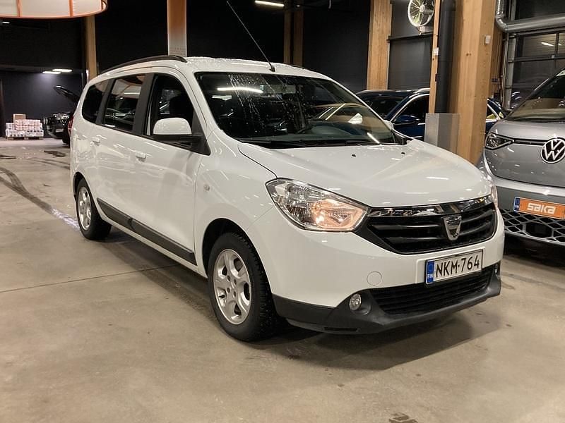 Käytetty 2016 Dacia Lodgy Lauréate Tila-auto | 9 980 € - Kuva 1/4