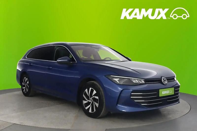Sininen Käytetty 2024 VW Passat Comfortline Farmari | 35 700 € - Kuva 1/4