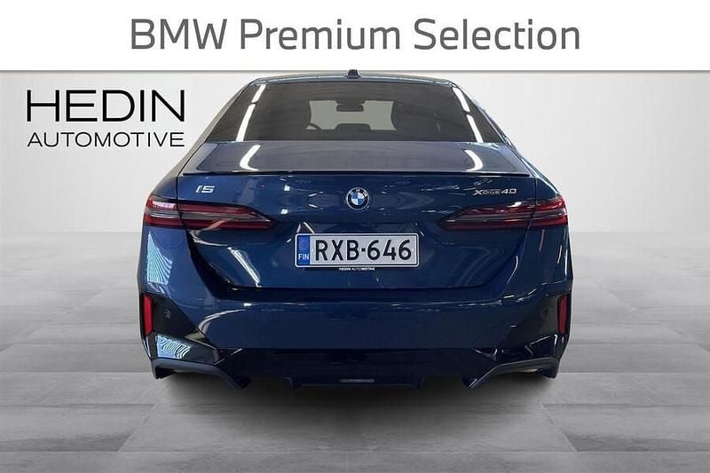 Käytetty BMW i5 M Sport 289 kW (394 HP) 2025 Sininen Sedan