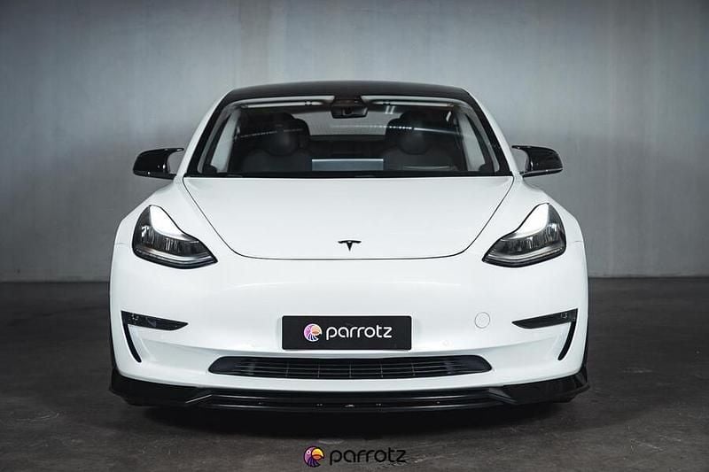 Käytetty Tesla Model 3 Performance 355 kW (483 HP) 2019 Sedan