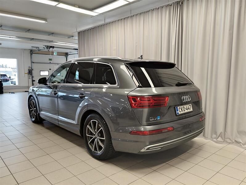 Käytetty Audi Q7 Business 258 HP (189 kW) 2016 Harmaa Katumaasturi