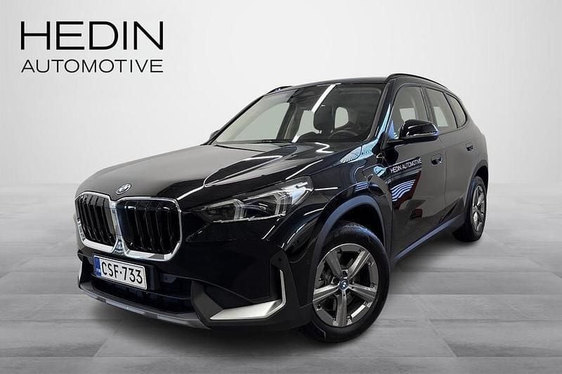 Musta Käytetty 2025 BMW X1 Katumaasturi | 47 900 € (Kallis) - Kuva 1/4