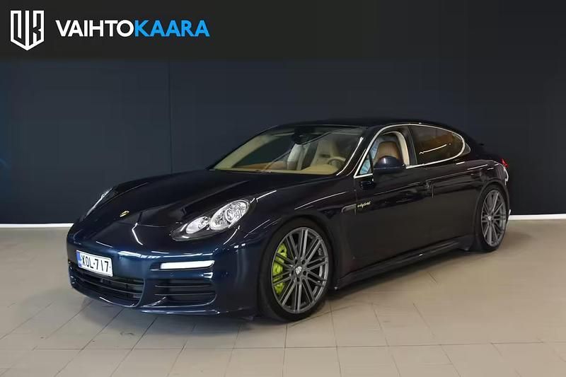Käytetty 2014 Porsche Panamera S E-Hybrid Sedan | 28 600 € - Kuva 1/4