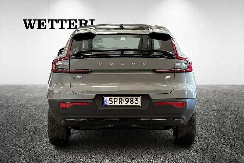 Käytetty Volvo EC40 Plus 185 kW (252 HP) 2024 Katumaasturi