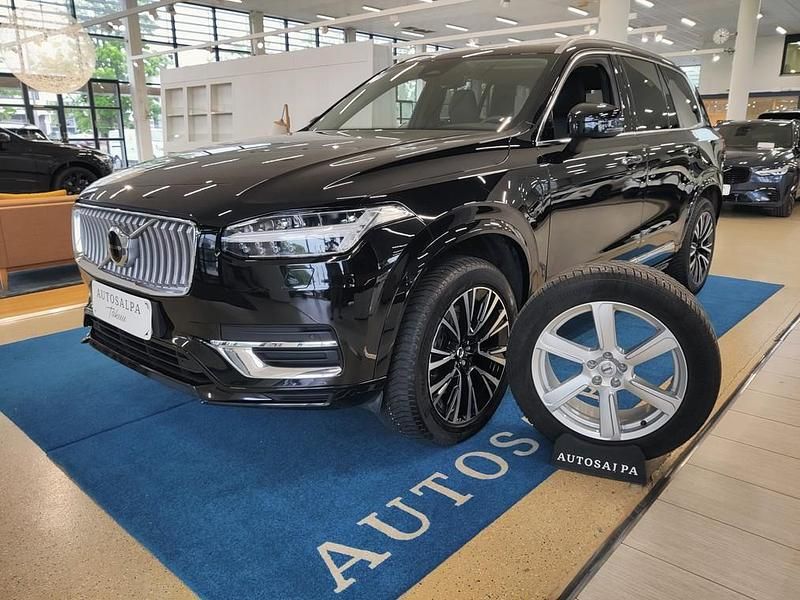 Käytetty Volvo XC90 Plus 456 HP (335 kW) 2023 Musta Katumaasturi
