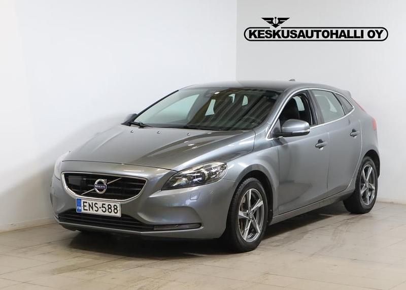 Harmaa Käytetty 2016 Volvo V40 Momentum Farmari | 13 900 € (Perustarjous) - Kuva 1/4