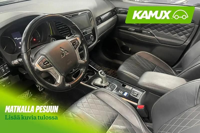 Käytetty Mitsubishi Outlander P-HEV 135 HP (99 kW) 2019 Musta Farmari