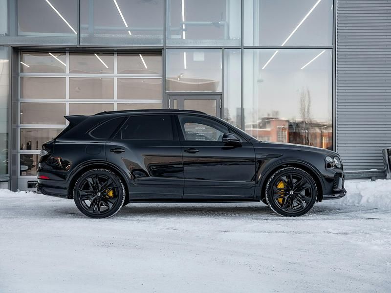 Uusi Bentley Bentayga Mulliner 641 HP (471 kW) 2026 Black sapphire Katumaasturi