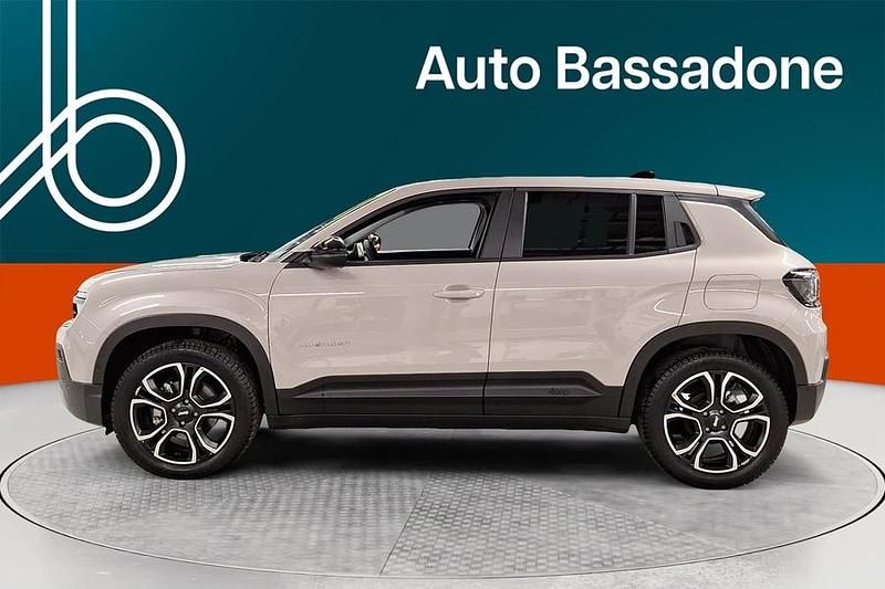 Käytetty Jeep Avenger Summit 110 HP (80 kW) 2025 Katumaasturi