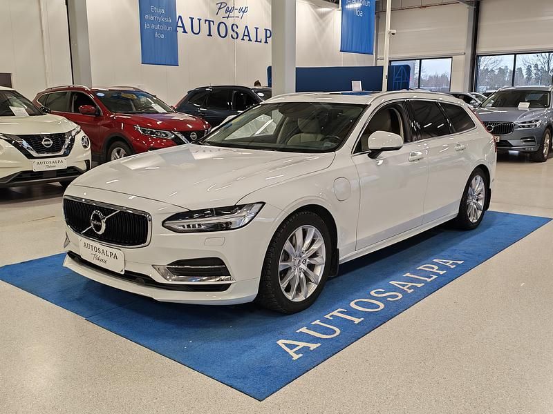 Käytetty Volvo V90 Momentum 392 HP (288 kW) 2020 Valkoinen Farmari