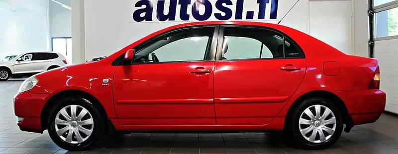 Käytetty Toyota Corolla Multidrive S 116 HP (85 kW) 2002 Punainen Viistoperä