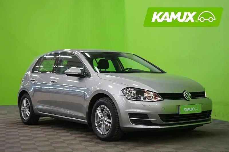 Käytetty VW Golf VII Comfortline 122 HP (89 kW) 2015 Hopea / harmaa Sedan