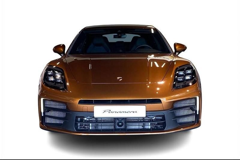 Käytetty Porsche Panamera 4 471 HP (346 kW) 2024 Oranssi Sedan