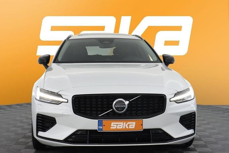 Käytetty Volvo V60 Performance 456 HP (335 kW) 2025 Farmari