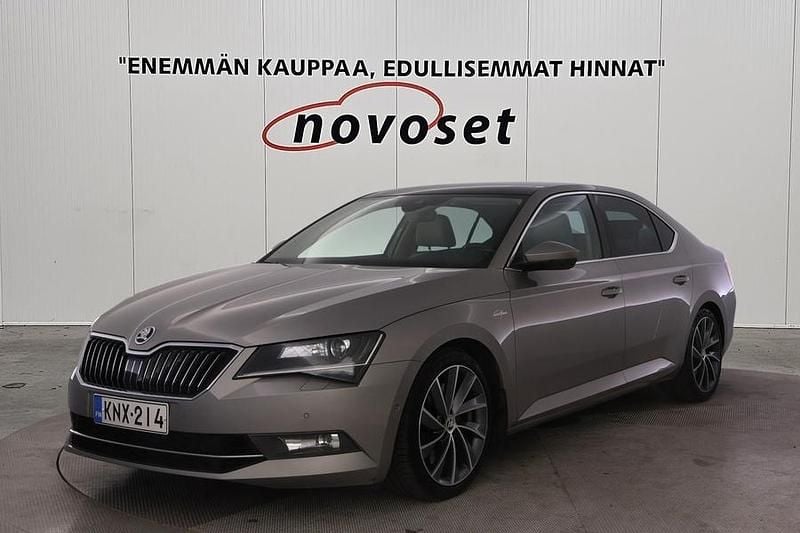 Ruskea Käytetty 2016 Skoda Superb LAURIN & KLEMENT Sedan | 21 770 € (Perustarjous) - Kuva 1/4