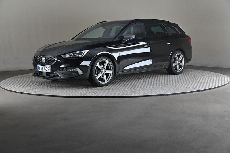 Käytetty 2022 Seat Leon FR Farmari | 15 500 € (Perustarjous) - Kuva 1/4