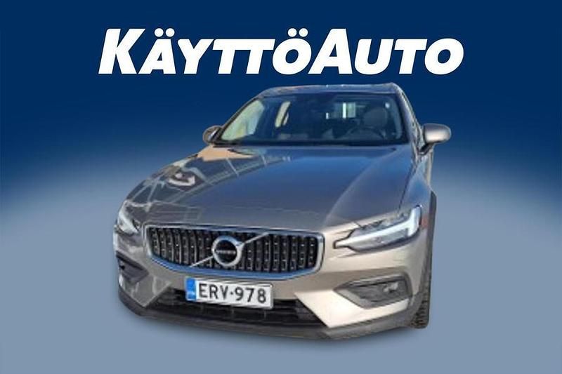 Käytetty Volvo V60 CC 190 HP (139 kW) 2020 Harmaa Farmari