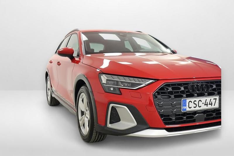 Käytetty Audi A3 e-tron Advanced 150 HP (110 kW) 2024 Punainen Viistoperä