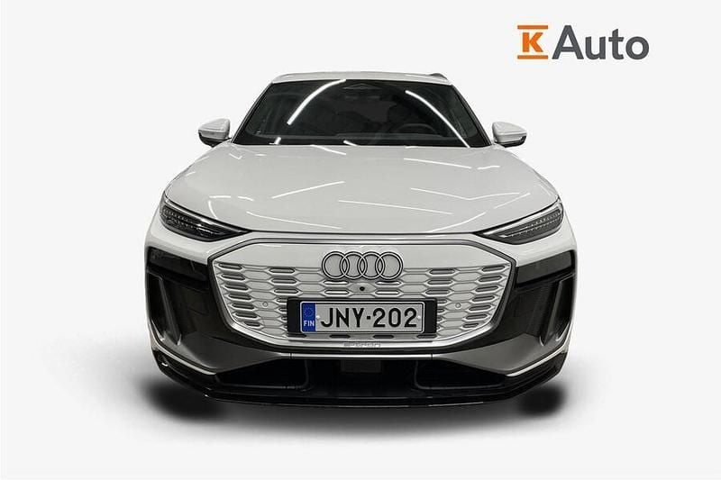 Käytetty Audi Q6 e-tron S-Line 285 kW (388 HP) 2025 Valkoinen Katumaasturi