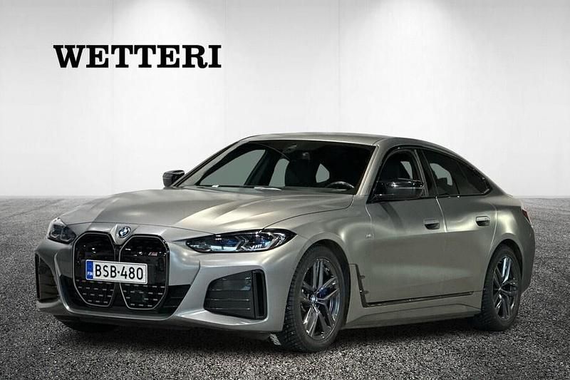 Ruskea Käytetty 2024 BMW i4 Sedan | 56 900 € (Hieman kallis) - Kuva 1/4