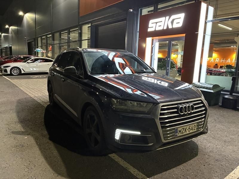 Käytetty 2017 Audi Q7 Business Katumaasturi | 27 780 € - Kuva 1/4