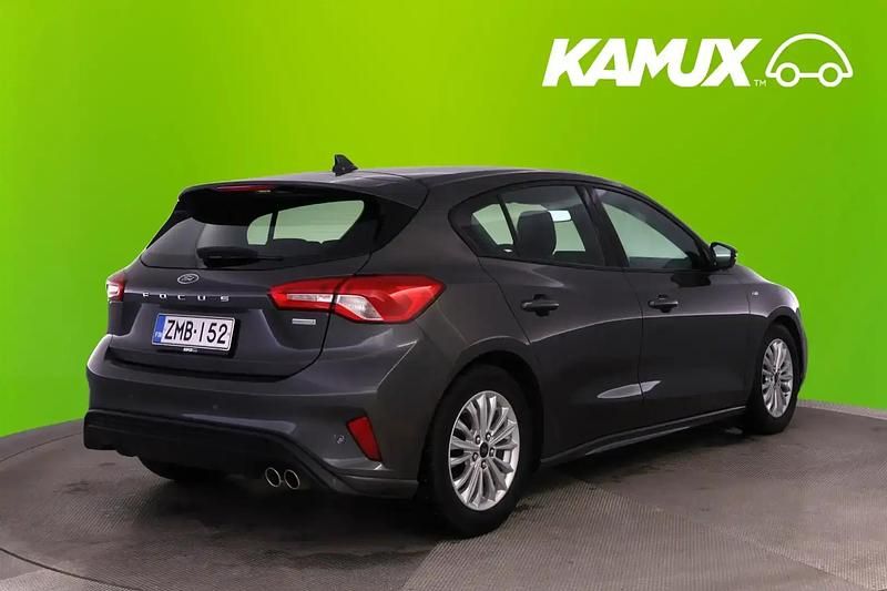 Käytetty Ford Focus ST-Line 125 HP (91 kW) 2019 Hopea / harmaa Sedan