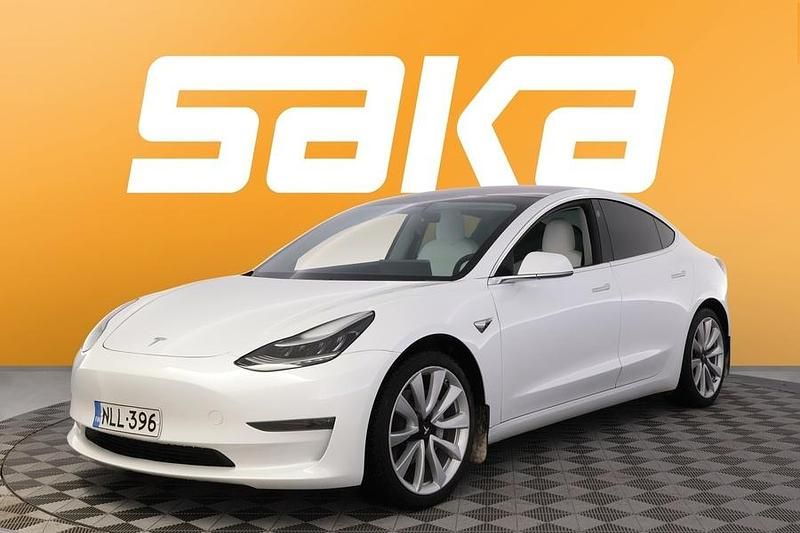 Käytetty Tesla Model 3 339 kW (462 HP) 2019 Sedan