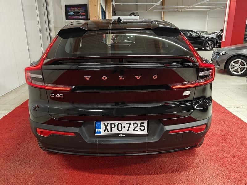 Käytetty Volvo C40 Plus 300 kW (408 HP) 2023 Katumaasturi