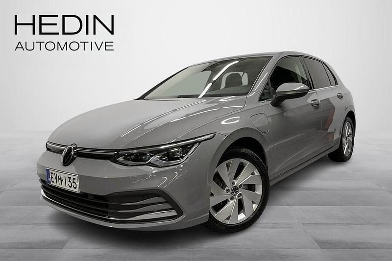 Harmaa Käytetty 2023 VW Golf VIII Style Viistoperä | 26 900 € (Perustarjous) - Kuva 1/4