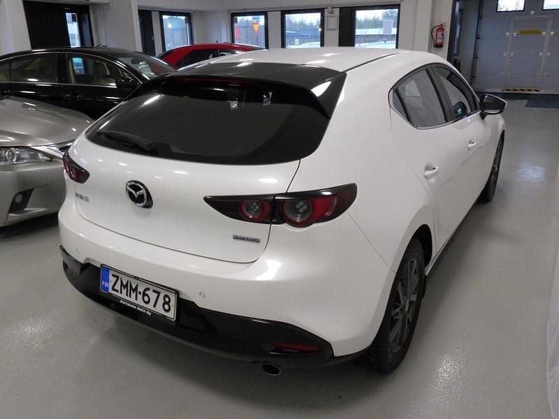 Käytetty Mazda 3 Vision 122 HP (89 kW) 2020 Valkoinen Viistoperä