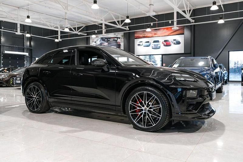 Käytetty Porsche Macan Turbo 469 kW (639 HP) 2025 Katumaasturi