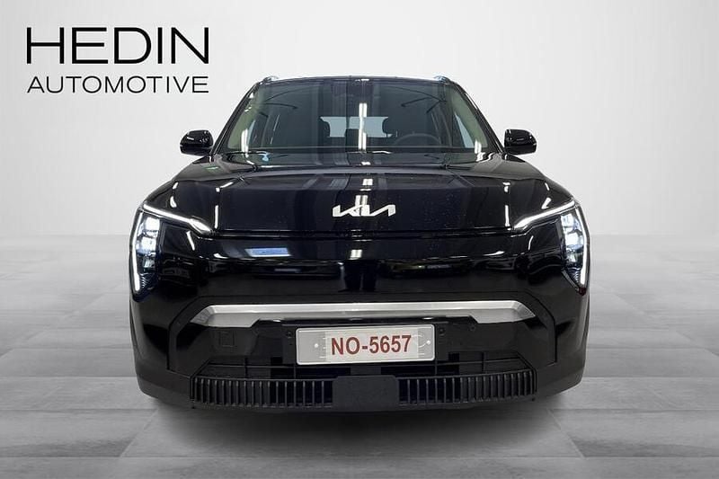 Käytetty Kia EV3 Earth 150 kW (204 HP) 2025 Musta Katumaasturi