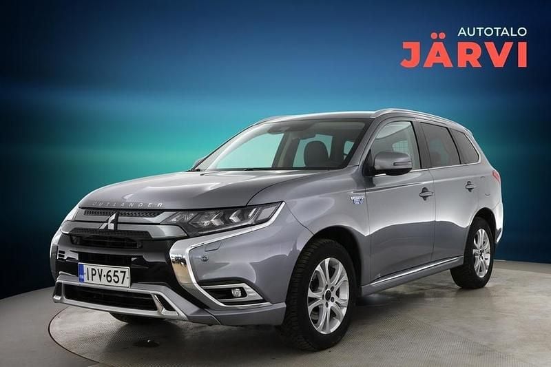 Käytetty Mitsubishi Outlander P-HEV 135 HP (99 kW) 2019 Harmaa Tila-auto