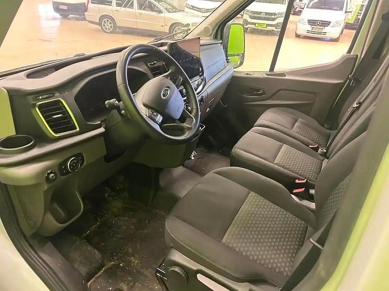 Käytetty Ford Transit Trend 131 HP (96 kW) 2024 Valkoinen Van