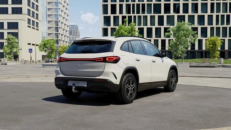 Käytetty Mercedes EQA250 Advanced Plus 139 kW (190 HP) 2021 Valkoinen Katumaasturi