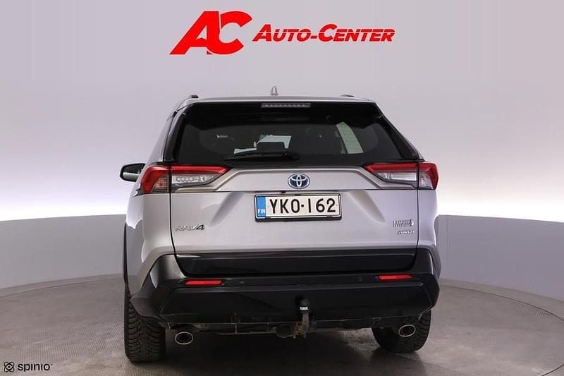 Käytetty Toyota RAV4 Hybrid Active 306 HP (225 kW) 2020 Katumaasturi