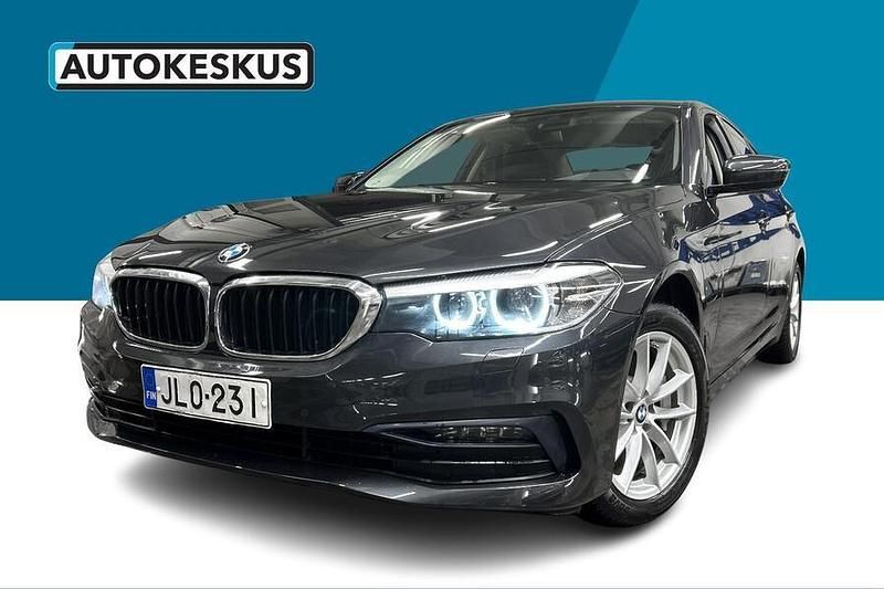 Musta Käytetty 2019 BMW 530e Sport Line Sedan | 20 690 € (Perustarjous) - Kuva 1/3
