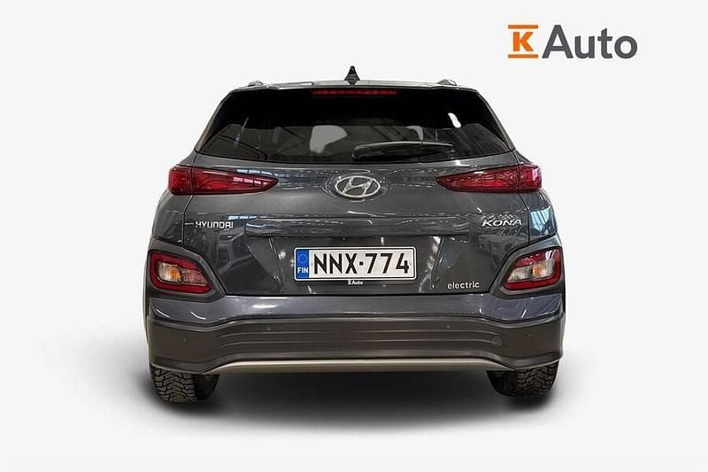 Käytetty Hyundai Kona Comfort 150 kW (204 HP) 2021 Harmaa Katumaasturi