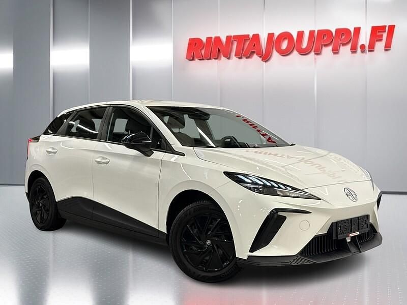 Käytetty MG MG4 EV 125 kW (170 HP) 2023 Valkoinen Viistoperä
