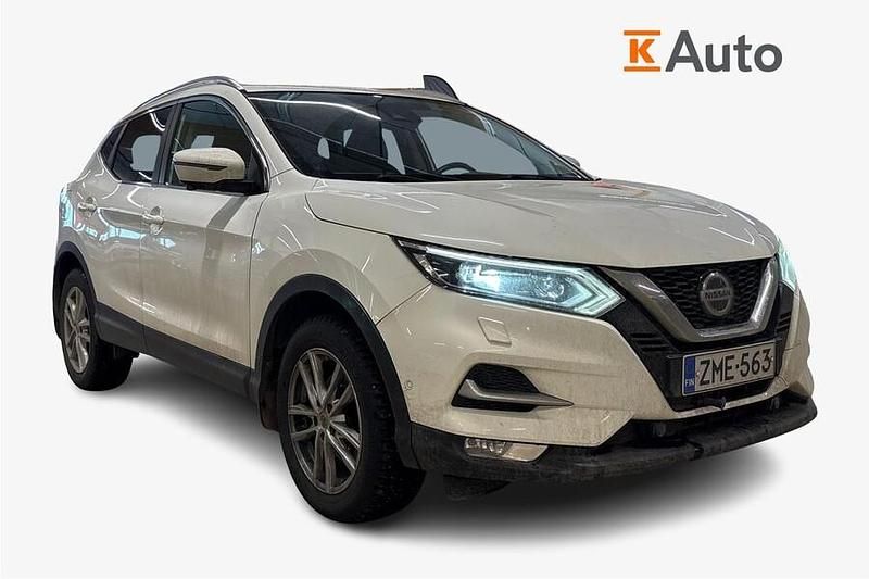 Käytetty Nissan Qashqai Tekna 116 HP (85 kW) 2018 Katumaasturi