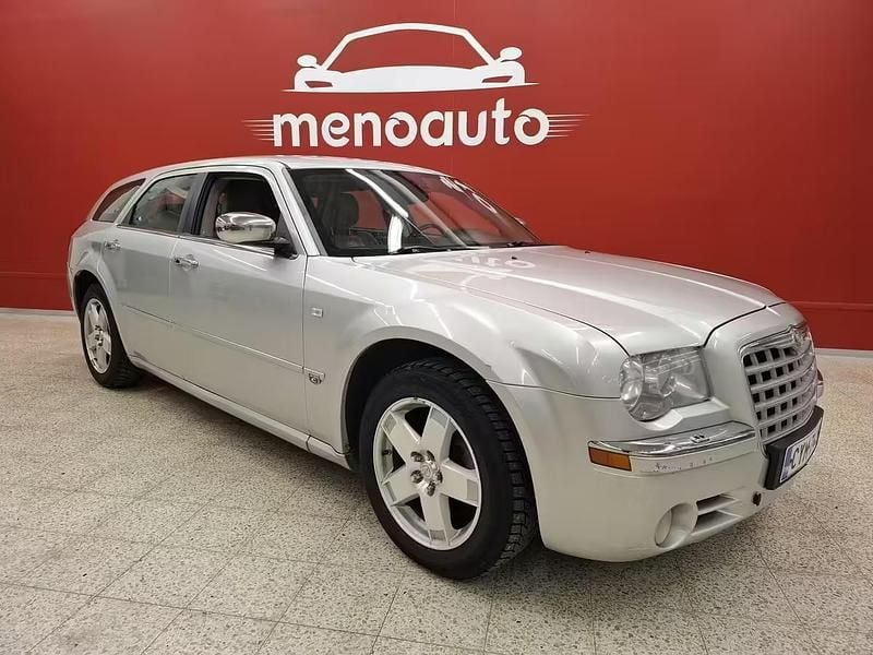 Käytetty Chrysler 300C 249 HP (183 kW) 2005 Viistoperä