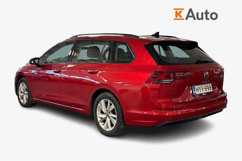 Käytetty VW Golf VIII 110 HP (80 kW) 2021 Punainen Farmari