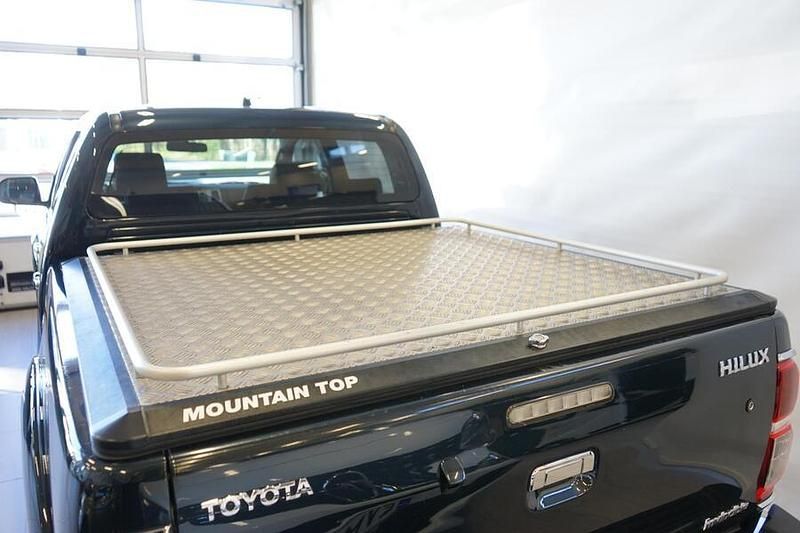 Käytetty Toyota HiLux 174 HP (127 kW) 2015 Sininen Nouto