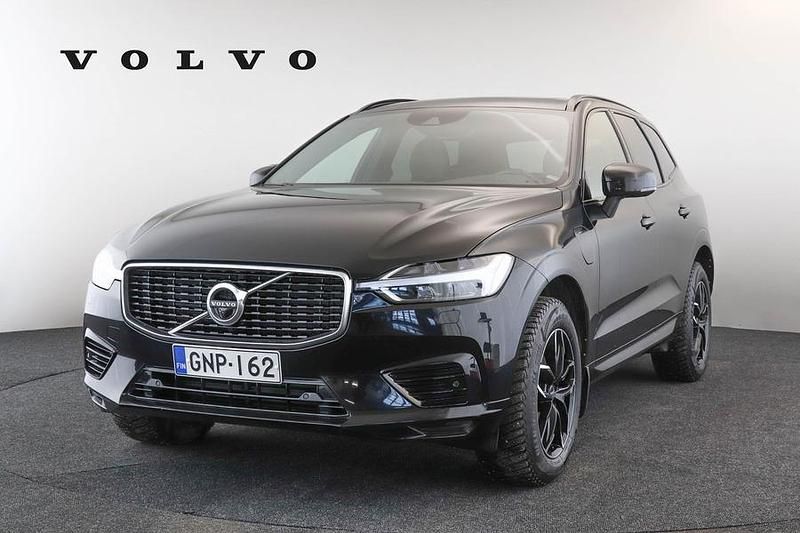 Musta Käytetty 2020 Volvo XC60 R-Design Katumaasturi | 33 800 € (Perustarjous) - Kuva 1/4