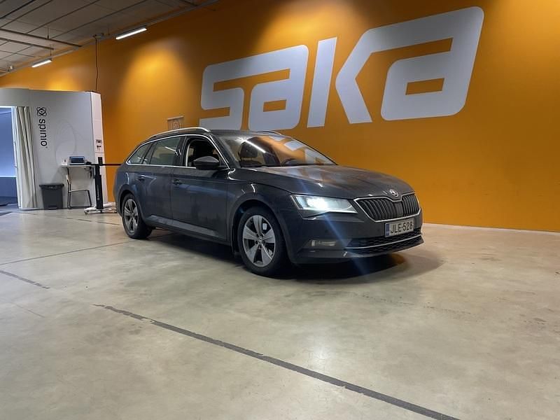 Käytetty 2019 Skoda Superb Business Line Farmari | 15 900 € (Supertarjous) - Kuva 1/4