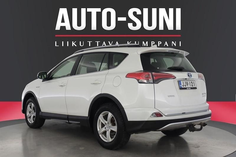 Käytetty Toyota RAV4 Hybrid Active 155 HP (114 kW) 2016 Katumaasturi