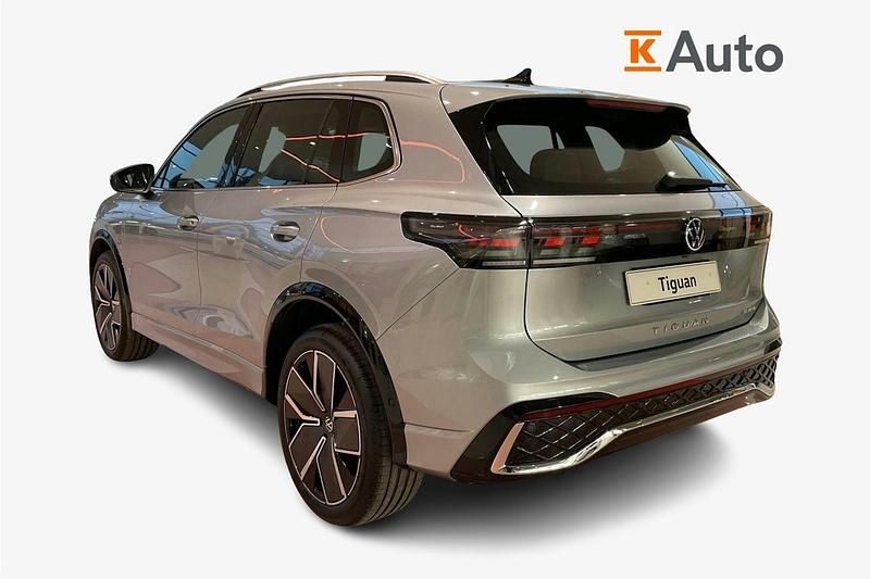 Uusi VW Tiguan R-line Edition 201 HP (147 kW) 2026 Harmaa Katumaasturi