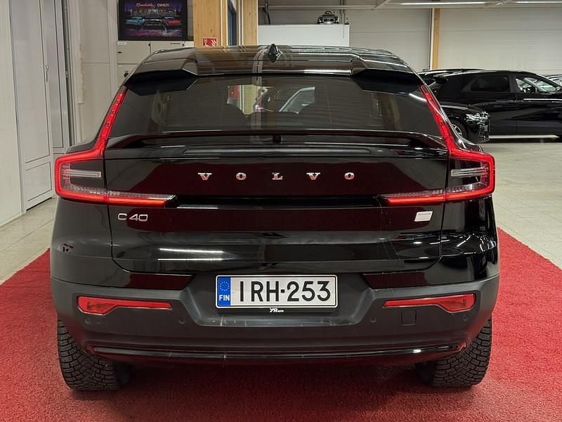 Käytetty Volvo C40 Plus 169 kW (231 HP) 2023 Katumaasturi